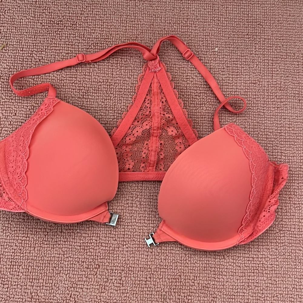 All FOUR bras as a bundle for sell. - Picture 10 of 10